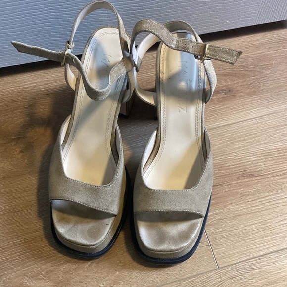 Gorgeous Souliers Martinez suede heels 41EU/10US EUC - Picture 2 of 13